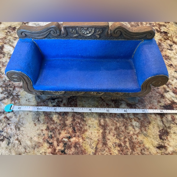 Blue Empire Sofa Couch Stone Critters Mini House United
Design Corp UDC 1997 HTF - Picture 4 of 6